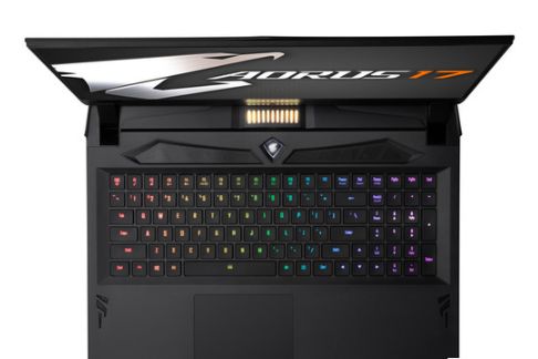 技嘉旗下品牌 AORUS x OMRON：推出全新17寸游戏本-3