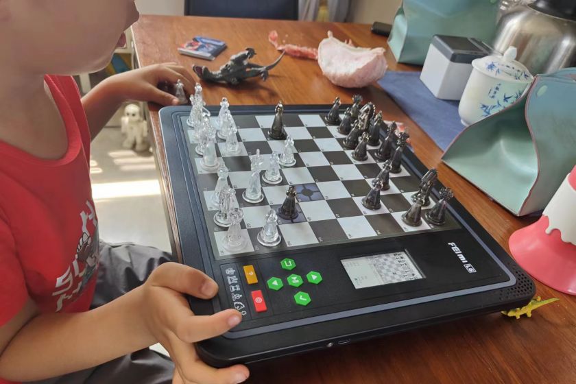 费米L6智能棋盘（国际象棋）开机试玩体验-1