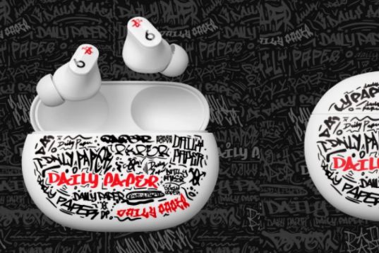 Beats 联手Daily Paper 推出全新耳机，话风90年代涂鸦风格-1